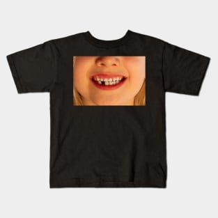 Smile! Super cute and really funny kid smile missing 1 tooth Kids T-Shirt